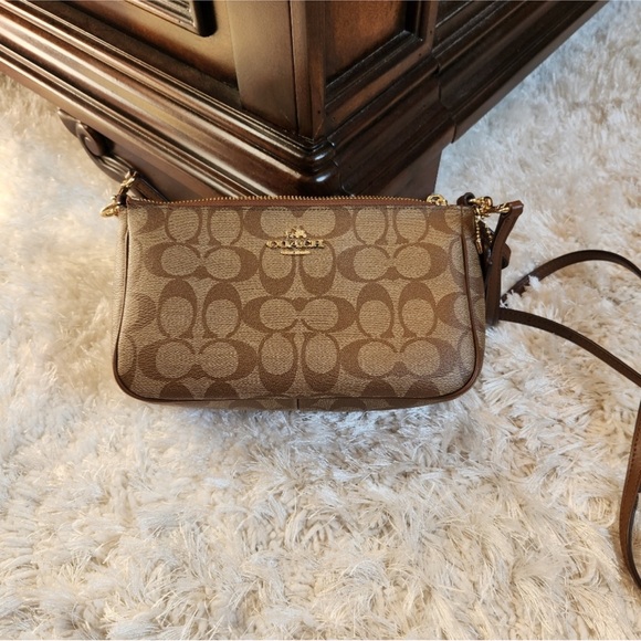 Coach Signature Brown Crossbody Bag - Picture 1 of 2